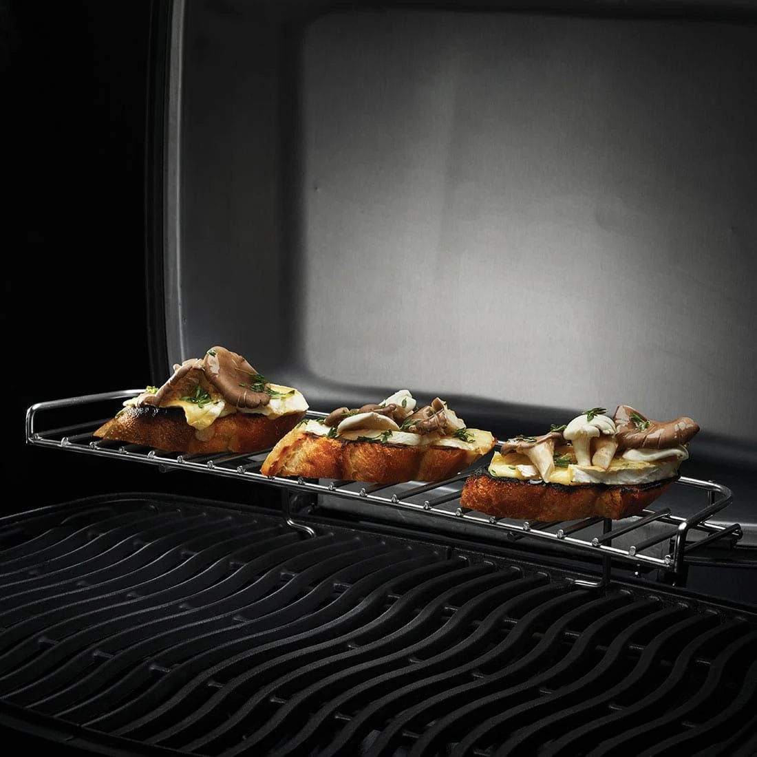 Napoleon Phantom TRAVELQ PRO285X Gasgrill Mattschwarz 11 Napoleon Phantom TRAVELQ PRO285X Gasgrill Mattschwarz – Bild 9