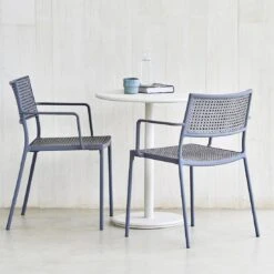 Cane-Line Less Stapelstuhl Aluminium/Geflecht Light Grey -Gartenmöbel Geschäft cane line less stapelstuhl aluminium geflecht 1463641 3