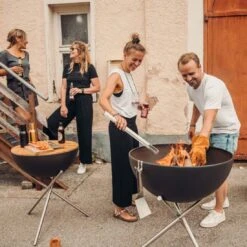 Höfats BOWL 70 Feuerschale Mit Dreibein Edelstahl/Stahl Silber/Schwarz -Gartenmöbel Geschäft hoefats bowl 70 feuerschale mit dreibein edelstahl stahl 1464466 4
