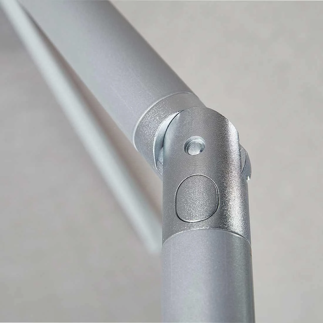 Kettler Easy Push Stockschirm Ø300cm Aluminium/Polyester Anthrazit/Hellgrau Meliert 6 Kettler Easy Push Stockschirm Ø300cm Aluminium/Polyester Anthrazit/Hellgrau Meliert – Bild 4