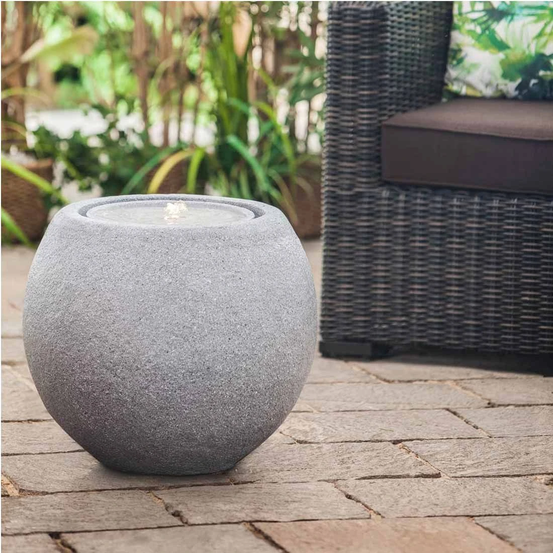 Heissner Ball LED Gartenbrunnen Polytstone Granit 4 Heissner Ball LED Gartenbrunnen Polytstone Granit – Bild 2