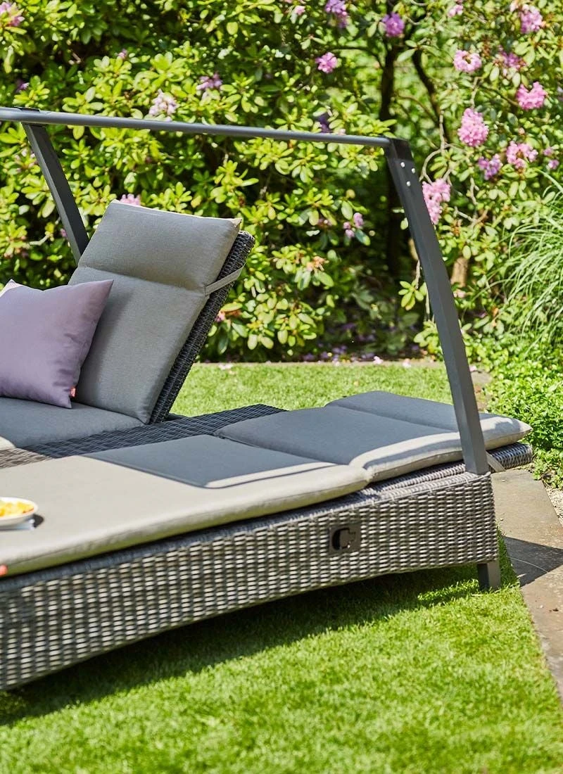 Siena Garden Corido Daybed Inkl. Dach Aluminium/Gardino-Geflecht Matt Anthrazit/Charcoal Grey 5 Siena Garden Corido Daybed Inkl. Dach Aluminium/Gardino-Geflecht Matt Anthrazit/Charcoal Grey – Bild 3